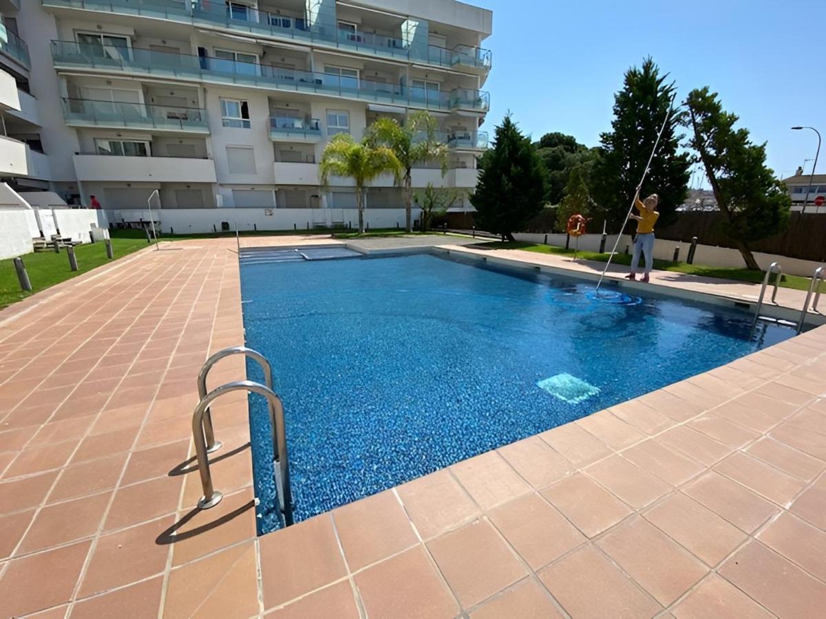 Superbe Appartement Renove, Residence Avec Piscine Roses Exterior foto